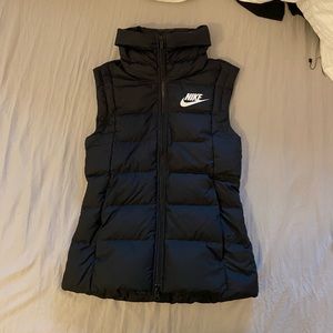 Nike puffer black Vest Women (XS)